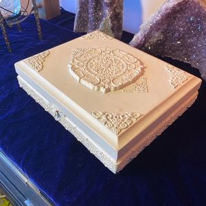 Santorini inspired jewelry & keepsake box.